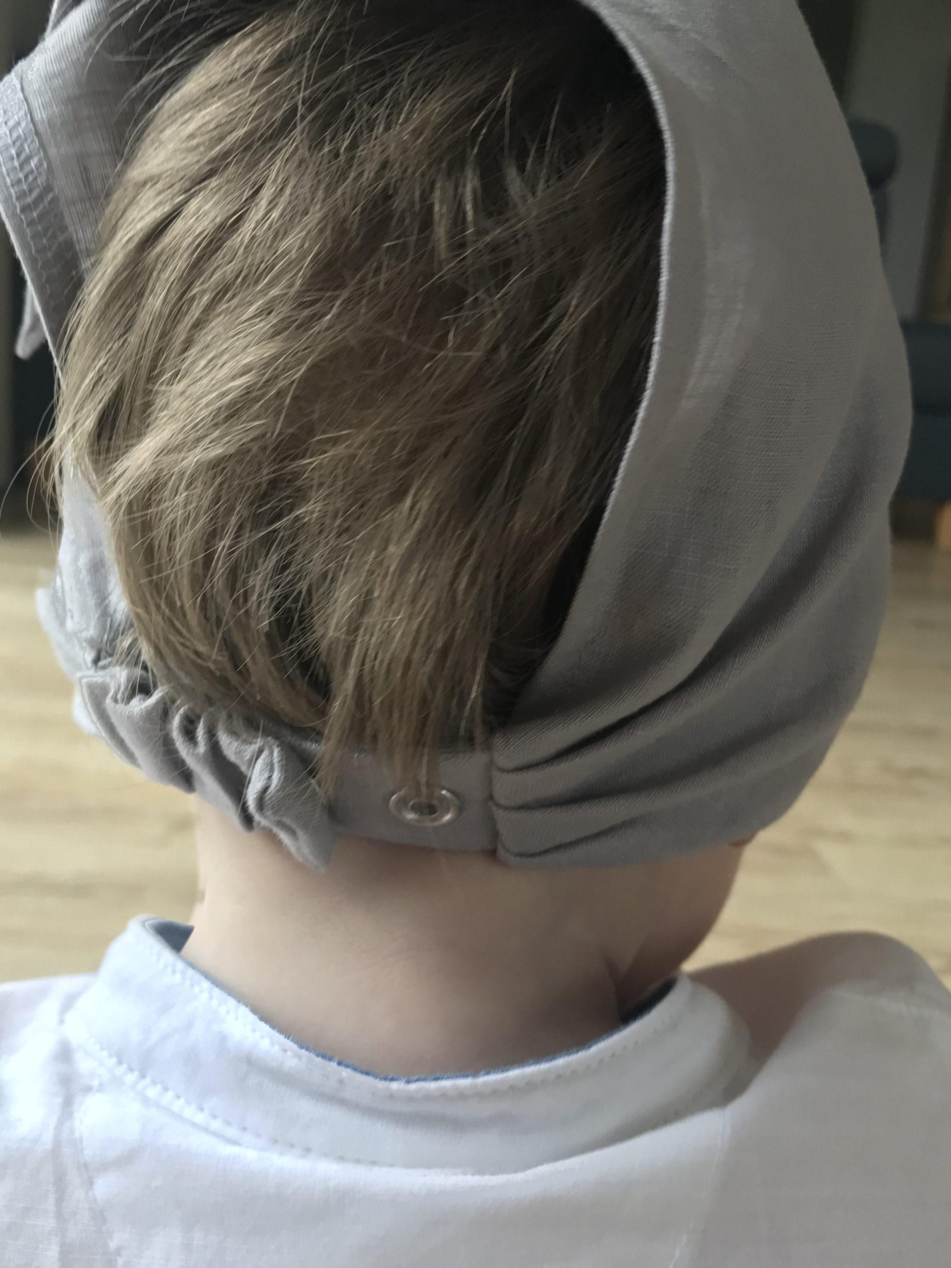 czapeczka_lniana_z_daszkiem_regulowana_popiel_szary (1) chusteczka czapeczka lniana z daszkiem szary popiel