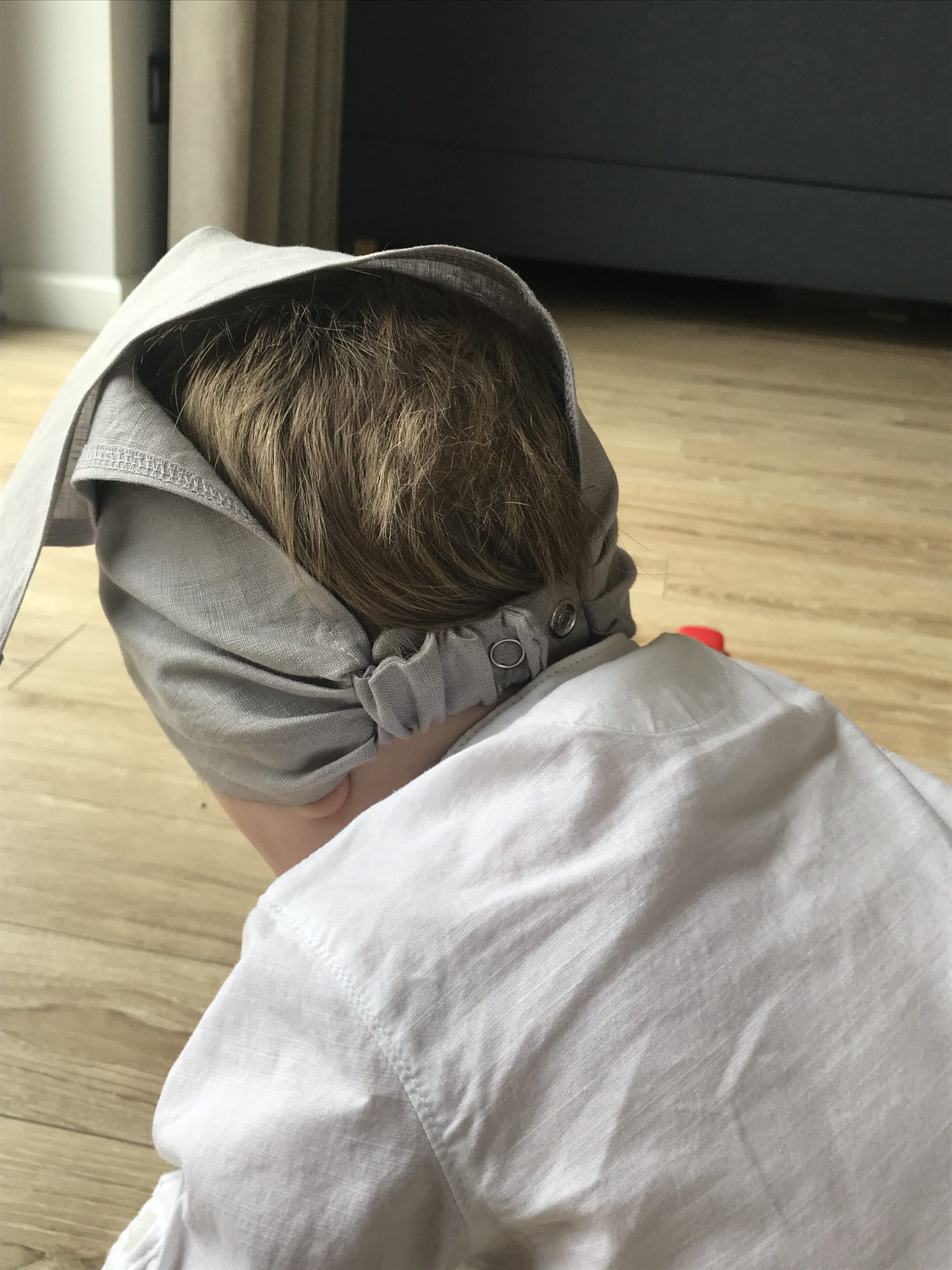 czapeczka_lniana_z_daszkiem_regulowana_popiel_szary (3) chusteczka czapeczka lniana z daszkiem szary popiel 3